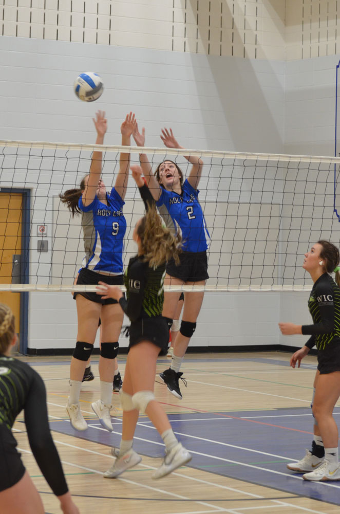 Holy Cross volleyball coaches looking ahead after home tournament