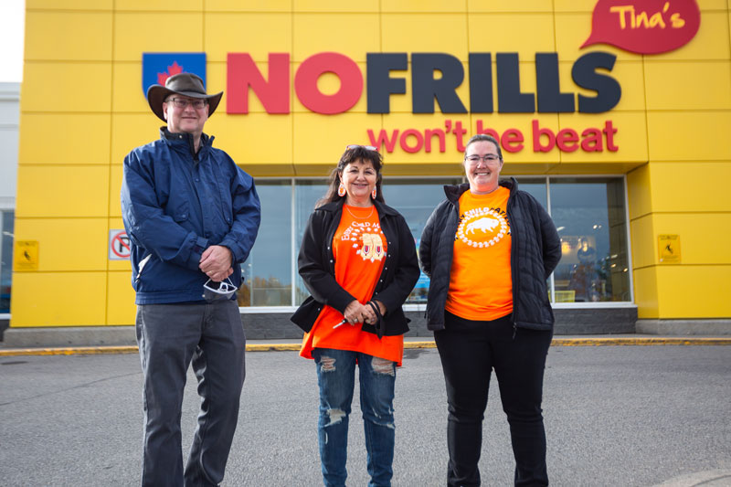 No Frills makes sizable contribution to Overnight Shelter