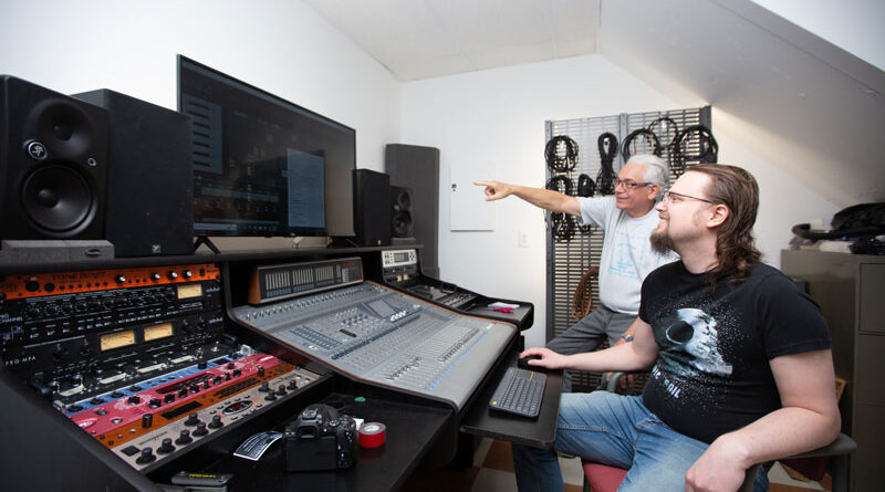 New Local Recording Studio Opens Strathmore Times   Recording Rehearsal Studio Opening 3 800x445 